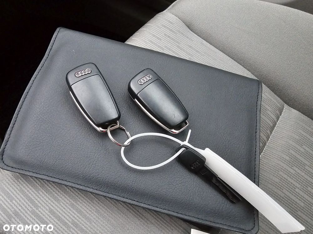 Audi A4 Avant 2.0 TDI - 34