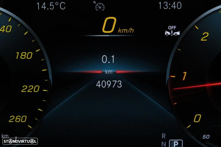 Mercedes-Benz GLA 180 d AMG Line - 45