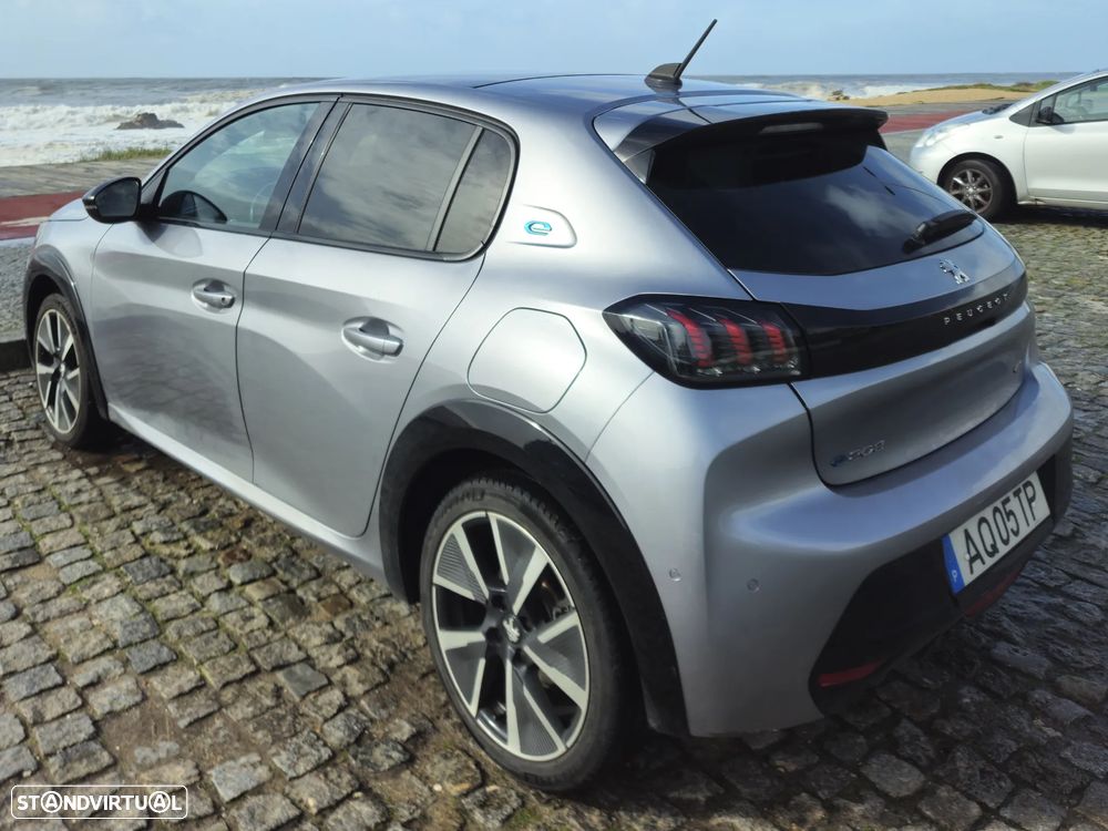 Peugeot e-208 50 kWh GT - 7