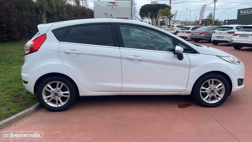 Ford Fiesta 1.0 EcoBoost S&S TITANIUM - 8