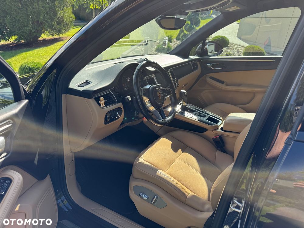 Porsche Macan Standard - 8