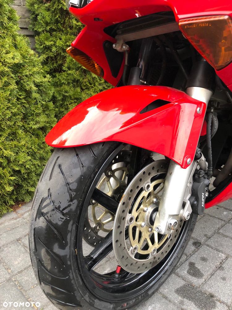 Honda VFR - 2