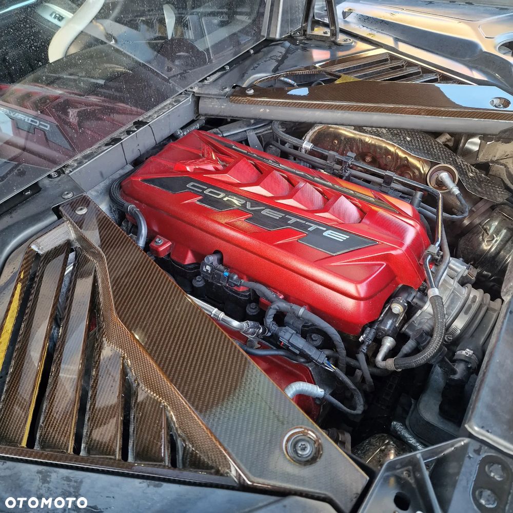 Chevrolet Corvette - 13