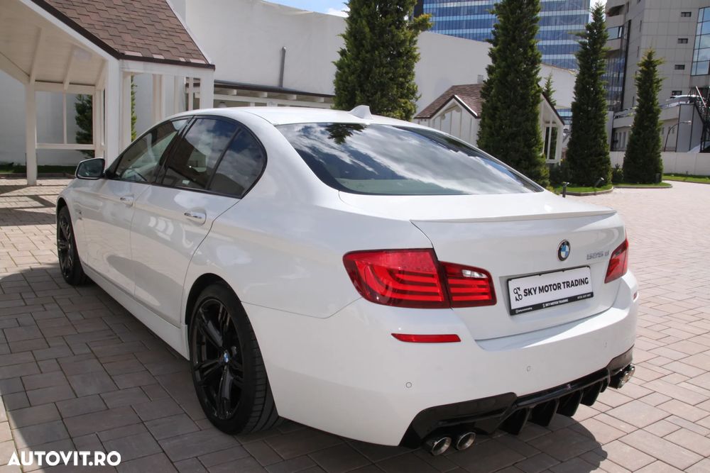 BMW Seria 5 525d xDrive AT - 12