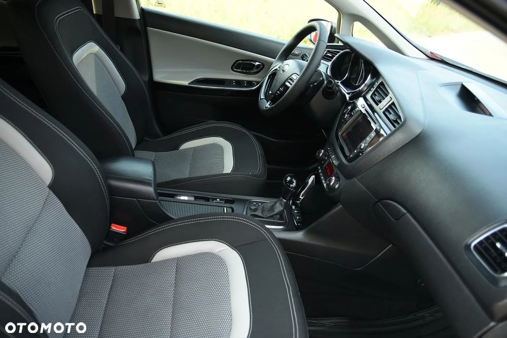 Kia Ceed 1.6 GDI DCT Platinum Edition - 19