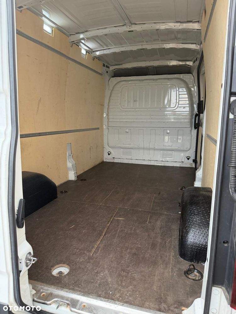 Maxus Deliver 9 - 8