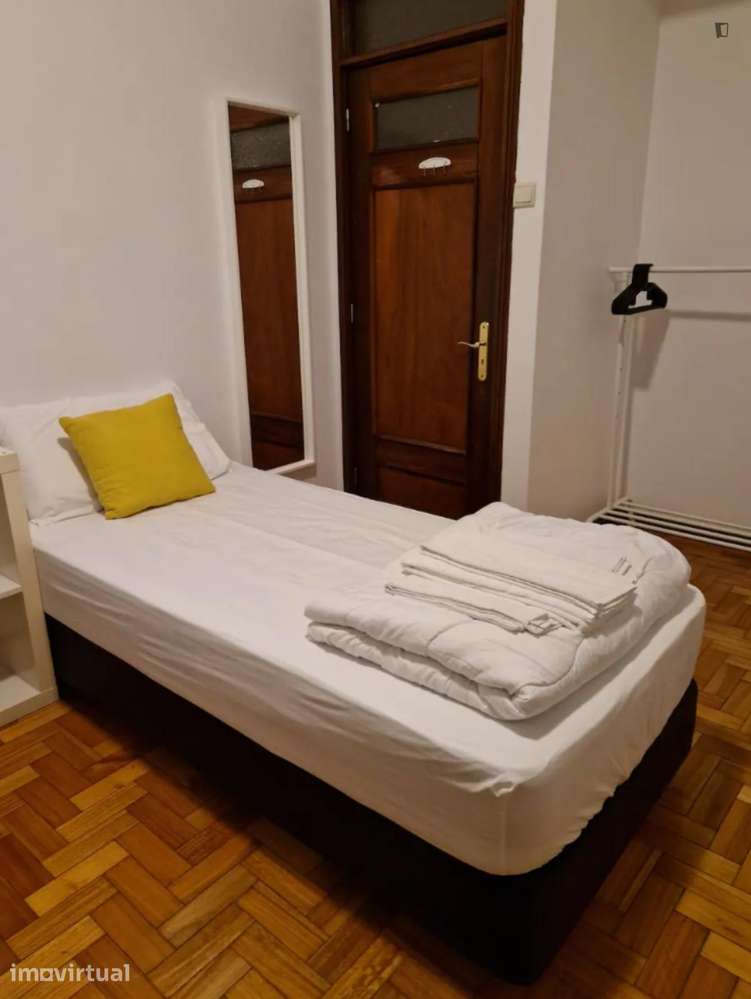 Quarto - localizado em Cedofeita Porto - Grande imagem: 3/19
