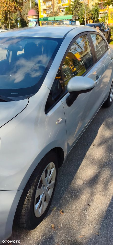 Kia Rio - 22