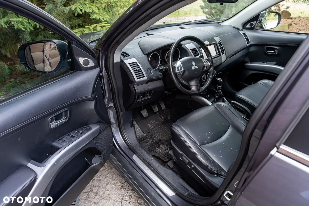 Mitsubishi Outlander 2.2 DID Intense EU5 - 23