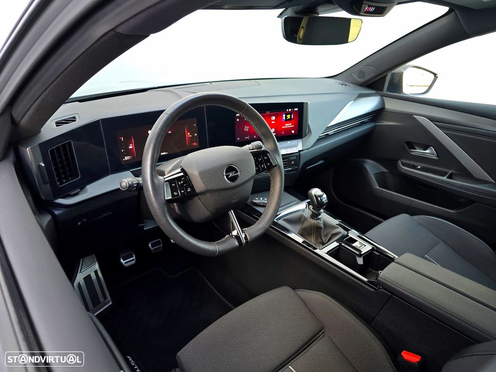 Opel Astra 1.2 T GS Line - 16