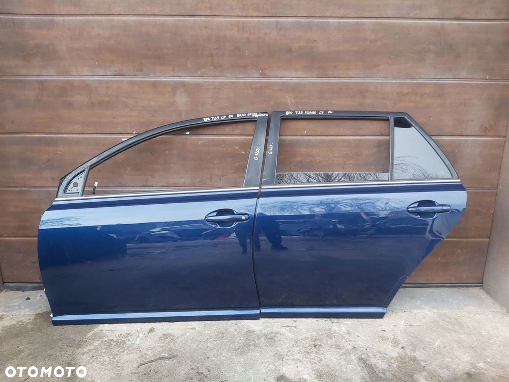 TOYOTA Avensis T25 03-08 r drzwi lewy przód lewe przednie 8P4 - 3