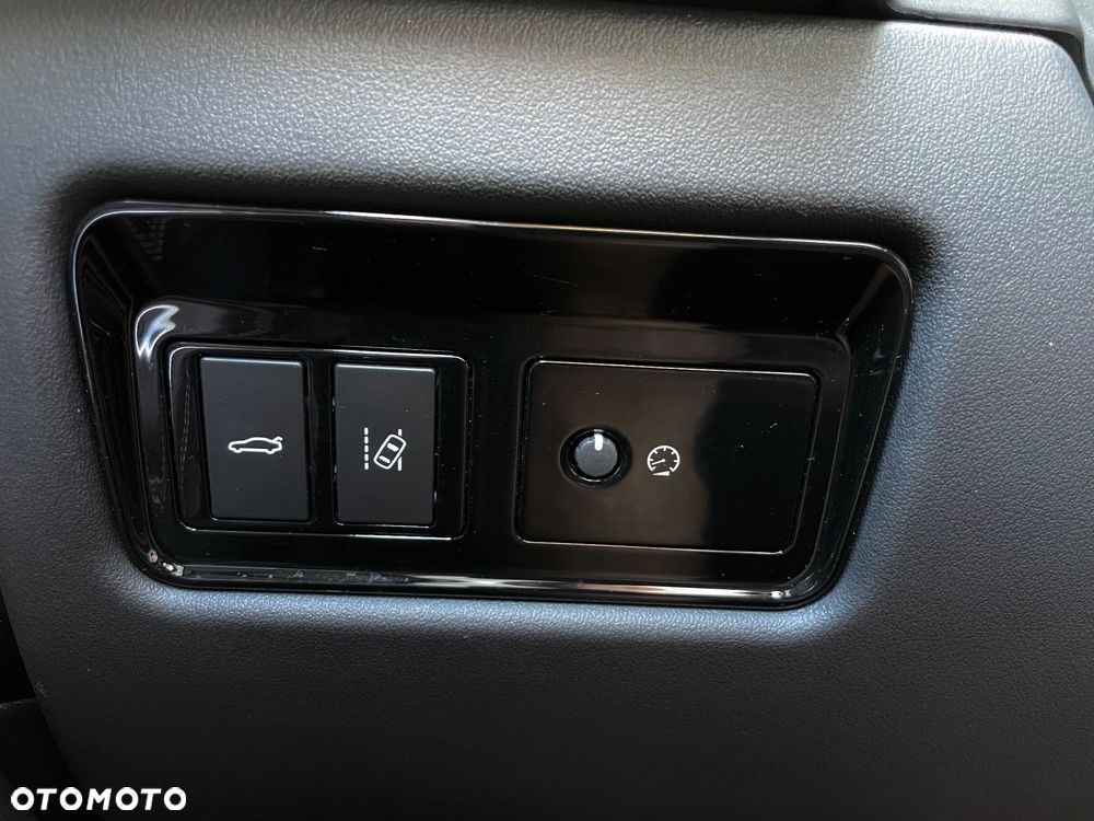 Jaguar XF 2.0 P250 R-Dynamic S - 26