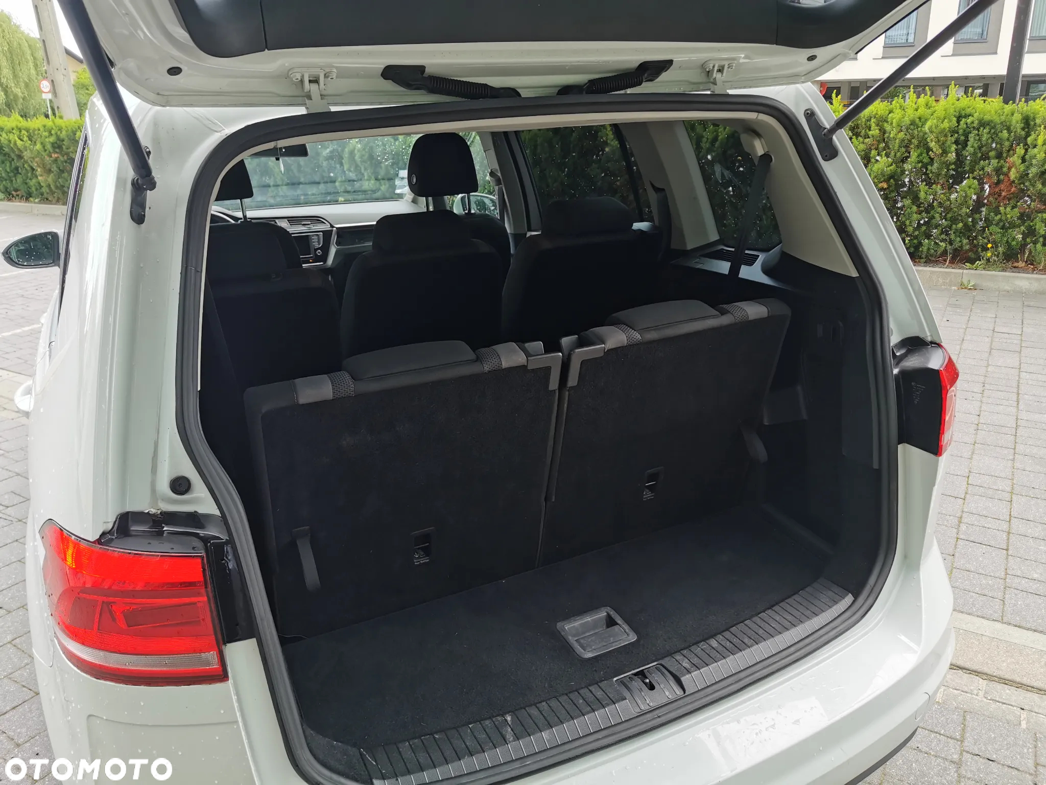 Volkswagen Touran 1.6 TDI SCR (BlueMotion Technology) DSG Comfortline - 17