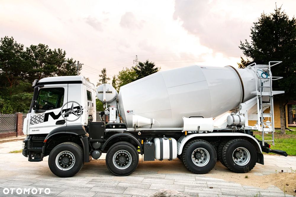 Mercedes-Benz Arocs 3240 MP5 10m3 rok 2021LIEBHERR - 8