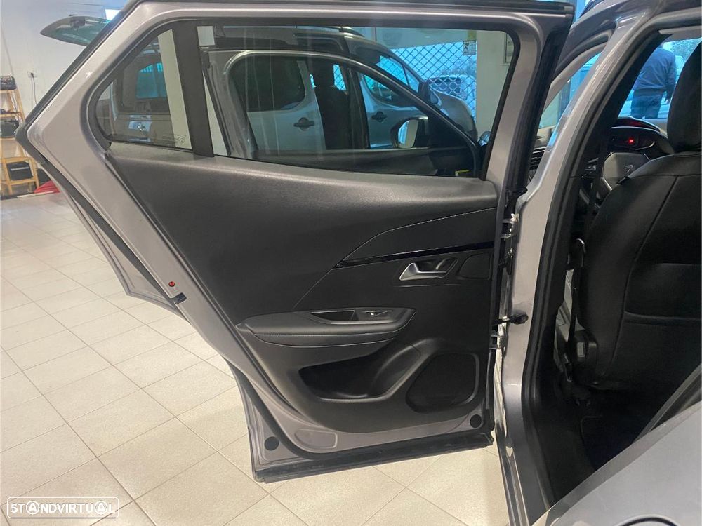 Peugeot 2008 1.2 PureTech Allure Pack - 11