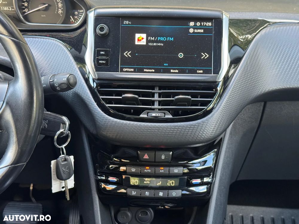 Peugeot 2008 PureTech 110 GPF Stop&Start EAT6 Allure - 15