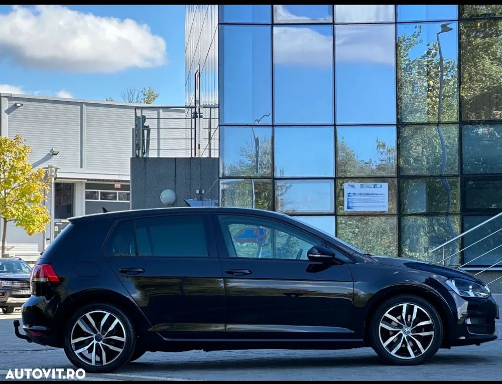 Volkswagen Golf 1.6 TDI DPF BlueMotion Technology DSG Comfortline - 26