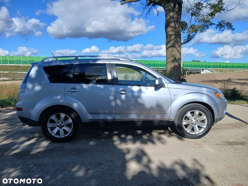 Mitsubishi Outlander 2.2 DID Intense + - 5