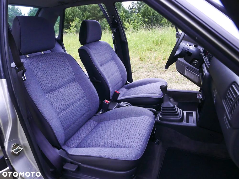 Mazda 626 2.0 D LX - 21