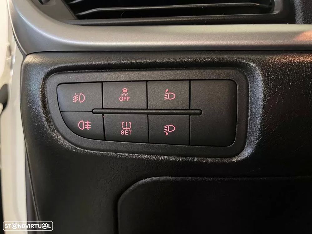 Fiat Tipo 1.3 M-Jet Street - 28