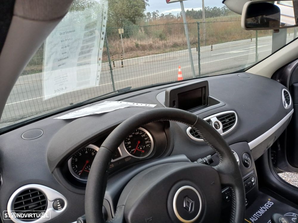 Renault Clio 1.2 16V Dynamique S - 11