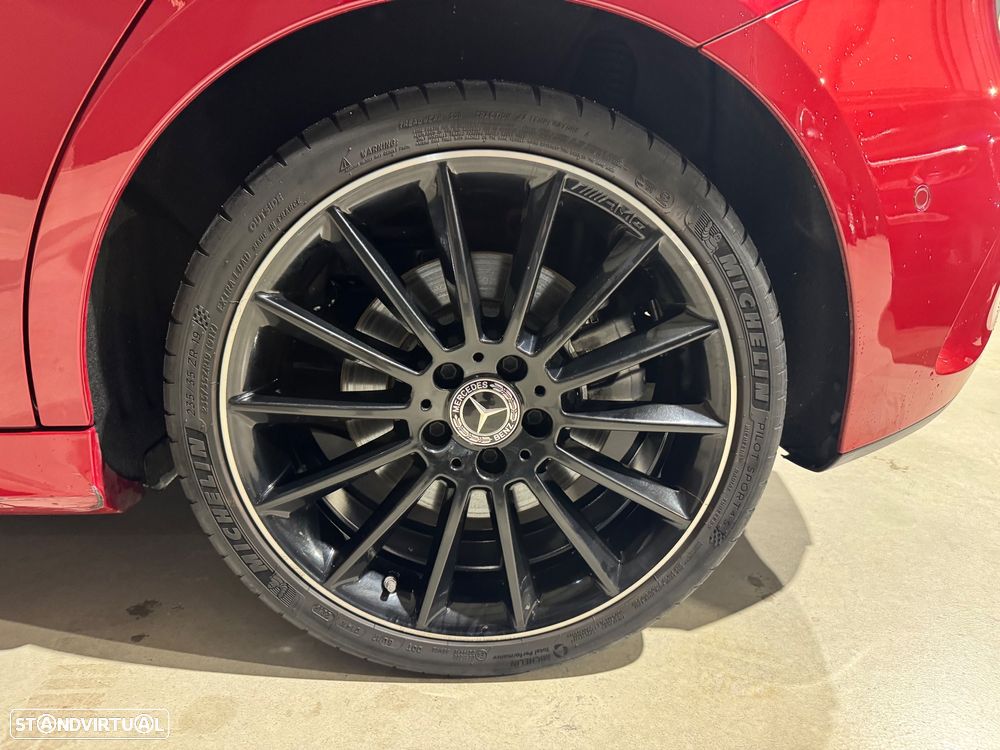 Mercedes-Benz A 250 e AMG Line - 35