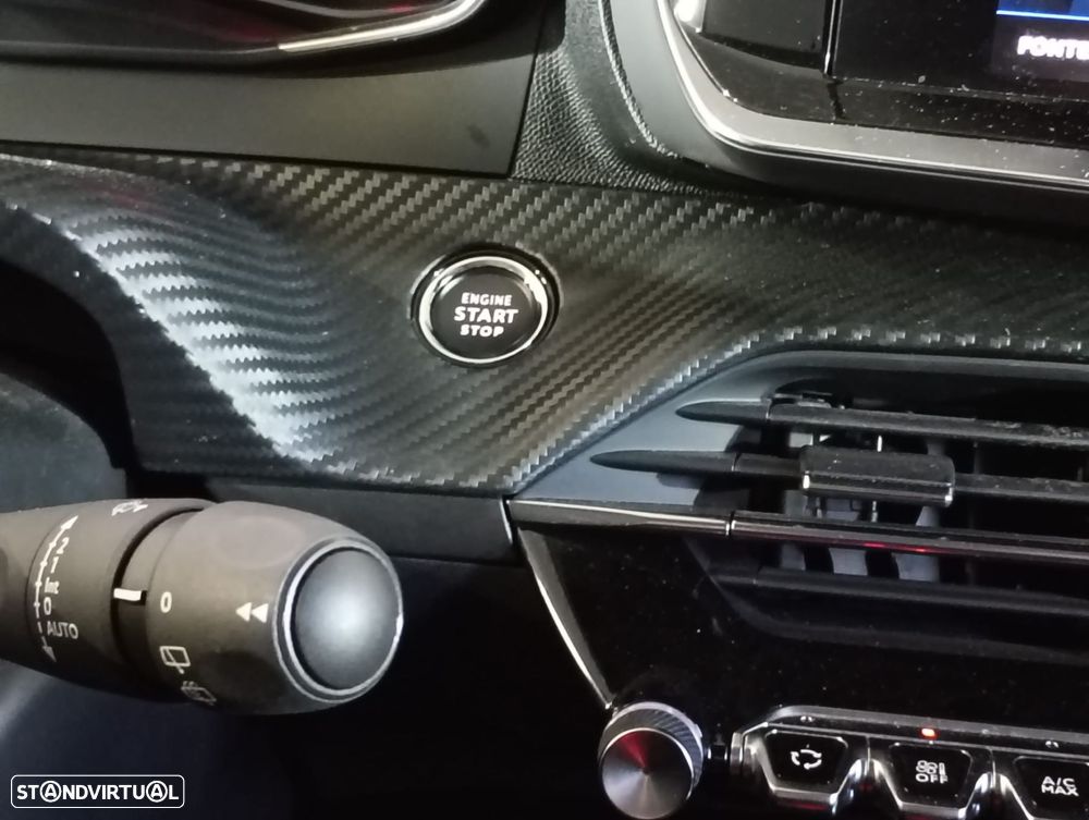 Peugeot 2008 1.5 BlueHDi Allure - 17