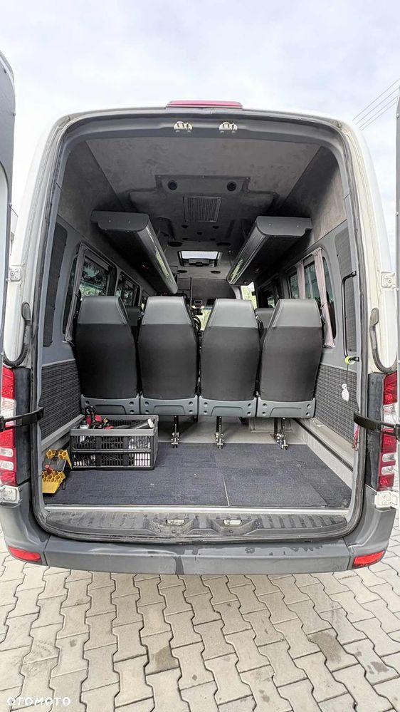 Mercedes-Benz Sprinter - 12