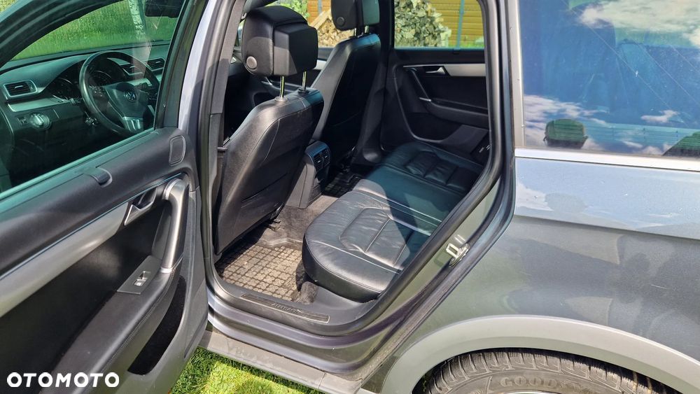 Volkswagen Passat 2.0 TDI 4Motion DSG BlueMotion Tech Highline - 32