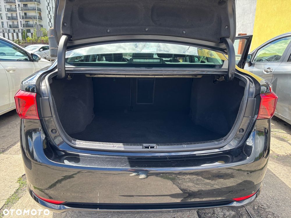 Toyota Avensis 1.6 D-4D Premium - 20
