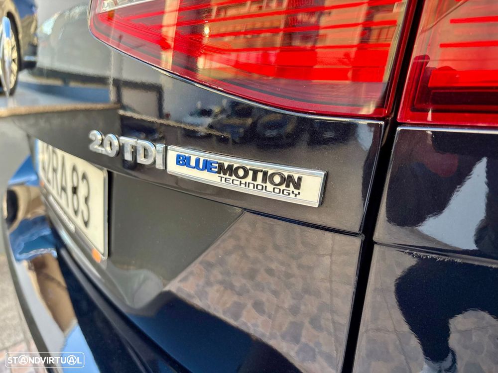 VW Passat Variant 2.0 TDi Highline DSG - 4