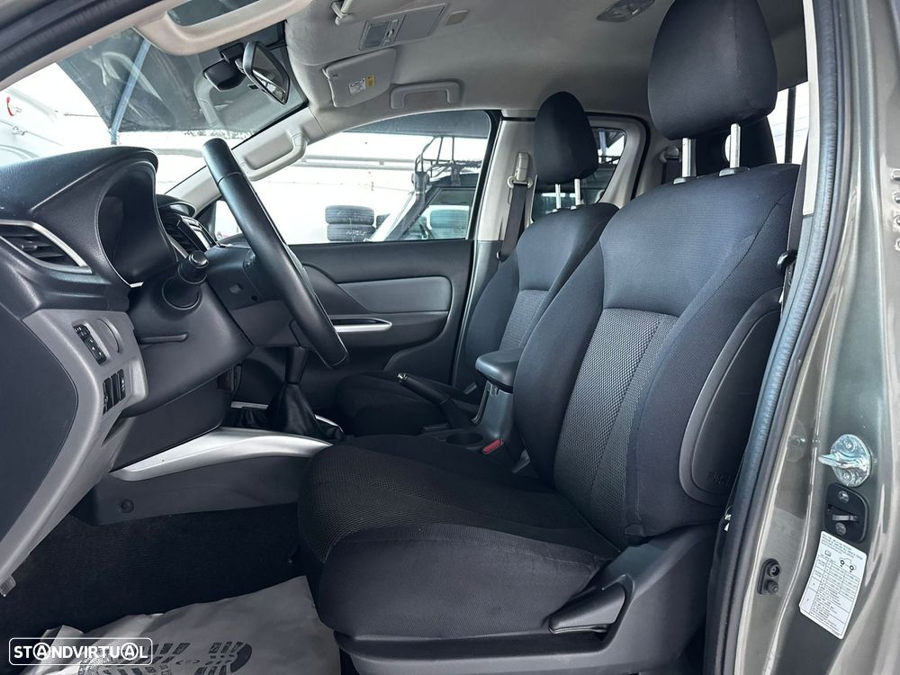 Mitsubishi L200 2.4 DI-D Club Intense Strakar 4WD - 12