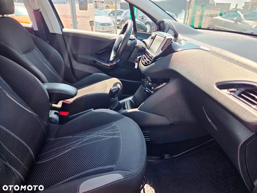 Peugeot 208 1.4 VTi Active - 29