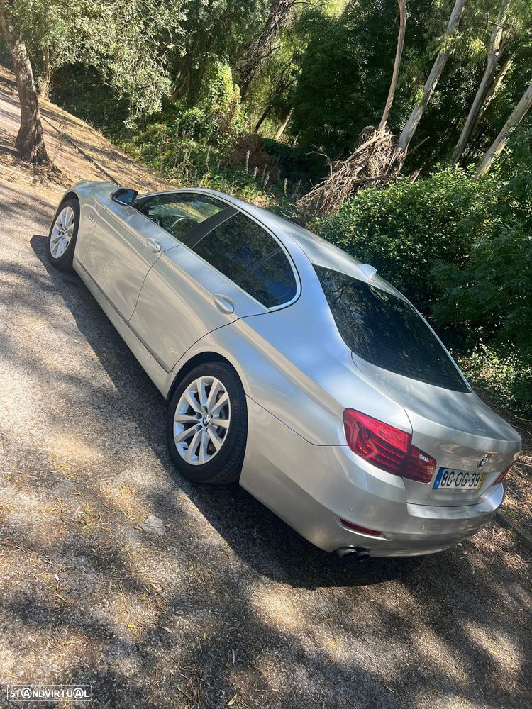 BMW 520 d Line Luxury Auto - 2