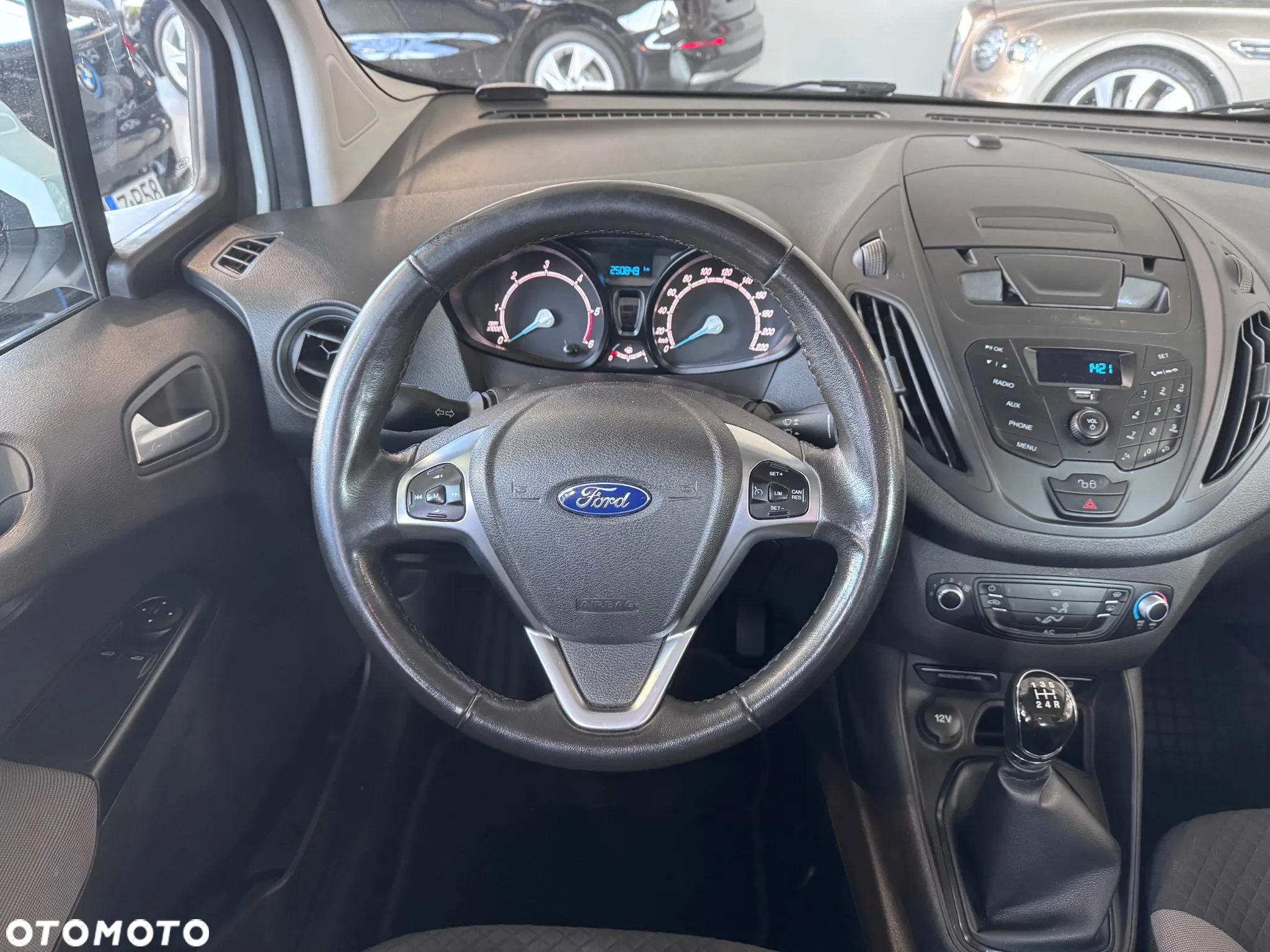 Ford Tourneo Courier 1.5 TDCi Trend - 25