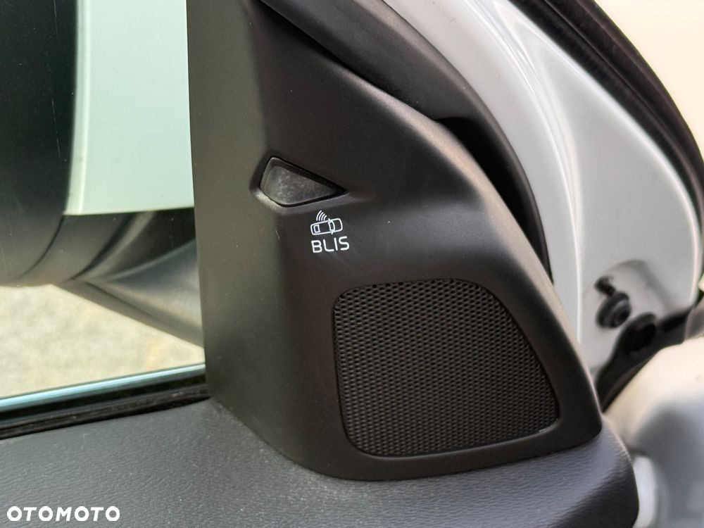 Volvo V60 D6 AWD Plug-in Hybrid Summum - 25