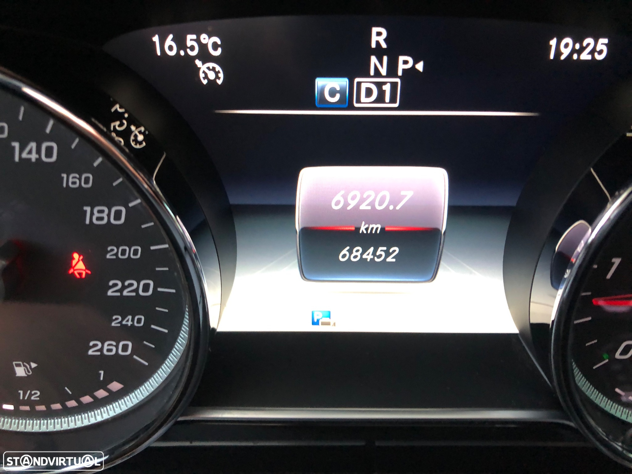 Mercedes-Benz E 220 d Exclusive - 16