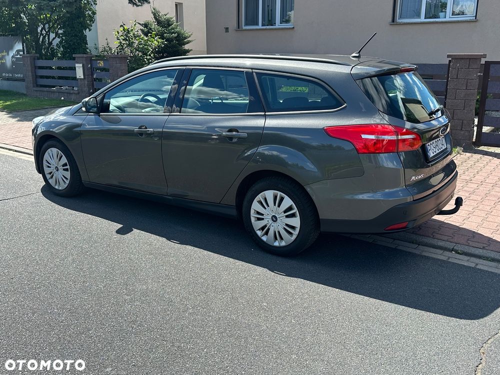 Ford Focus 1.0 EcoBoost Start-Stopp-System COOL&CONNECT DESIGN - 4