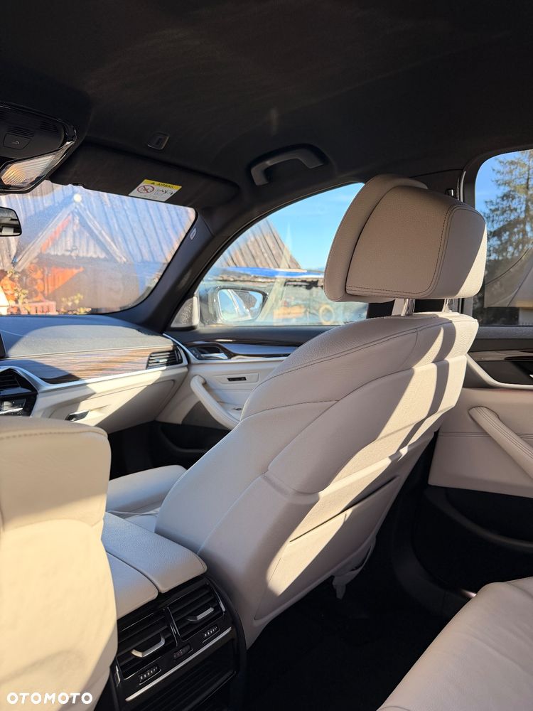 BMW Seria 5 520d xDrive M Sport sport - 10