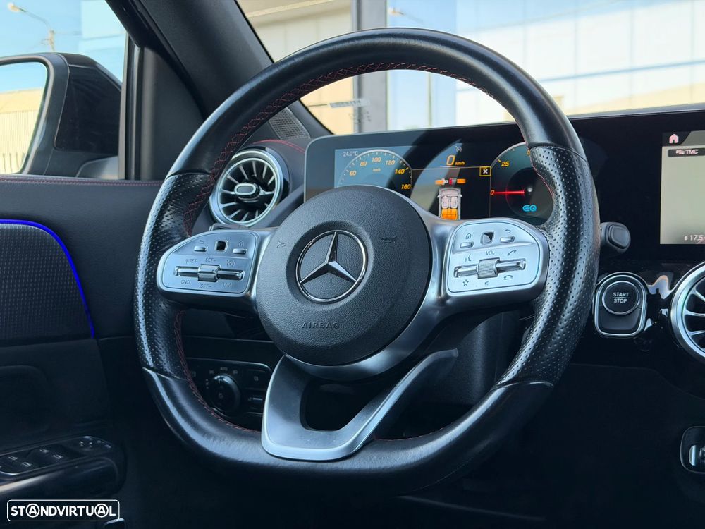 Mercedes-Benz EQA 300 4Matic - 18