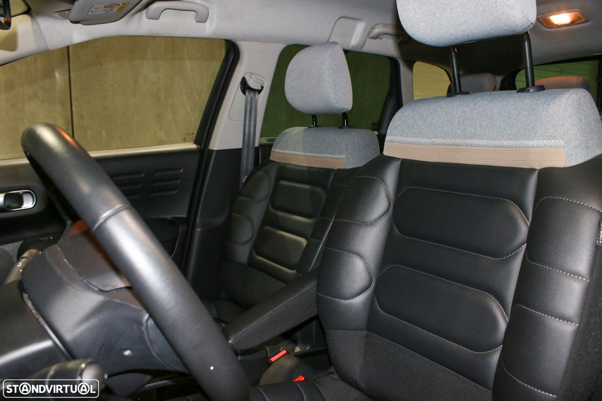 Citroën C3 Aircross 1.2 PureTech Shine Pack EAT6 - 18