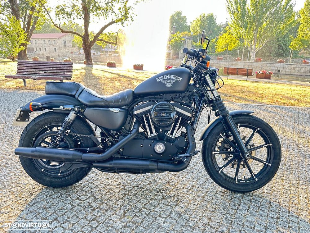 Harley-Davidson Sportster 883 Iron - 1