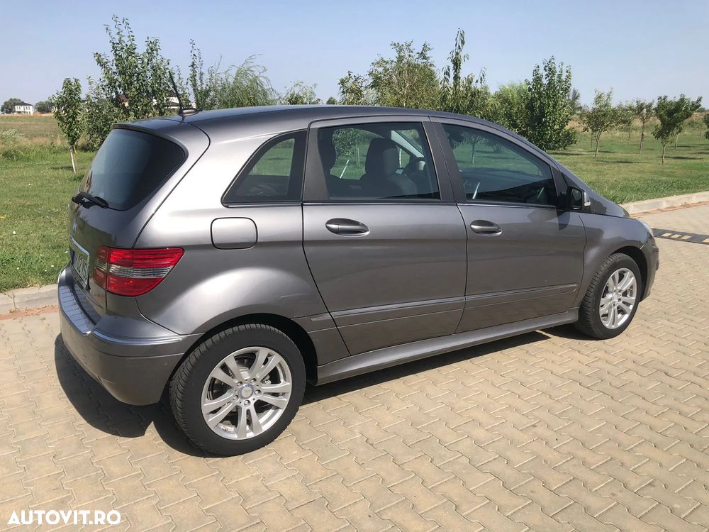 Mercedes-Benz B 180 BlueEFFICIENCY - 4