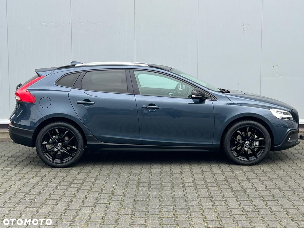 Volvo V40 Cross Country - 19