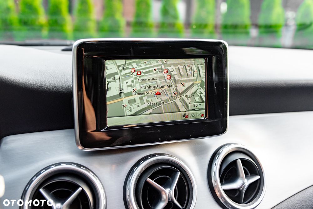 Mercedes-Benz GLA 250 4Matic 7G-DCT AMG Line - 35