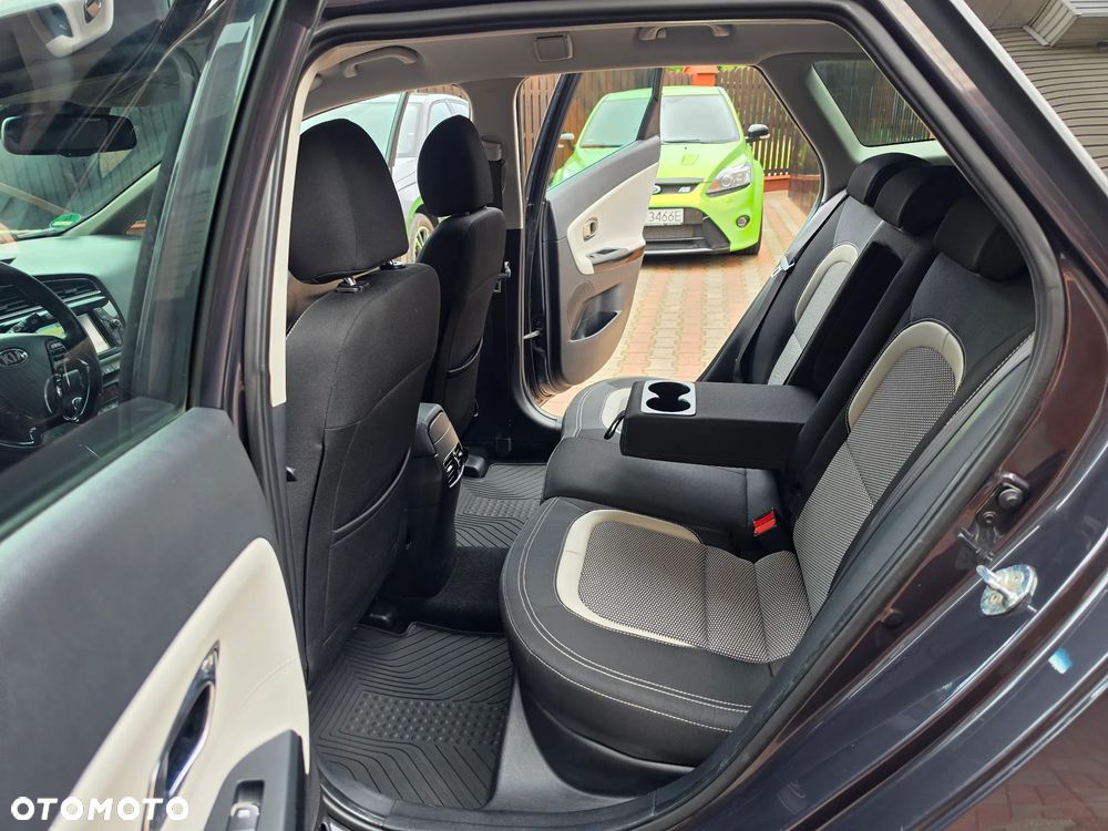 Kia Ceed 1.6 CRDi 136 ISG Platinum Edition - 27