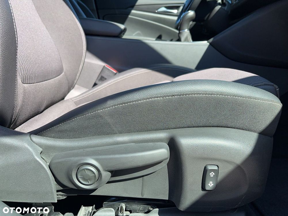 Opel Insignia - 22