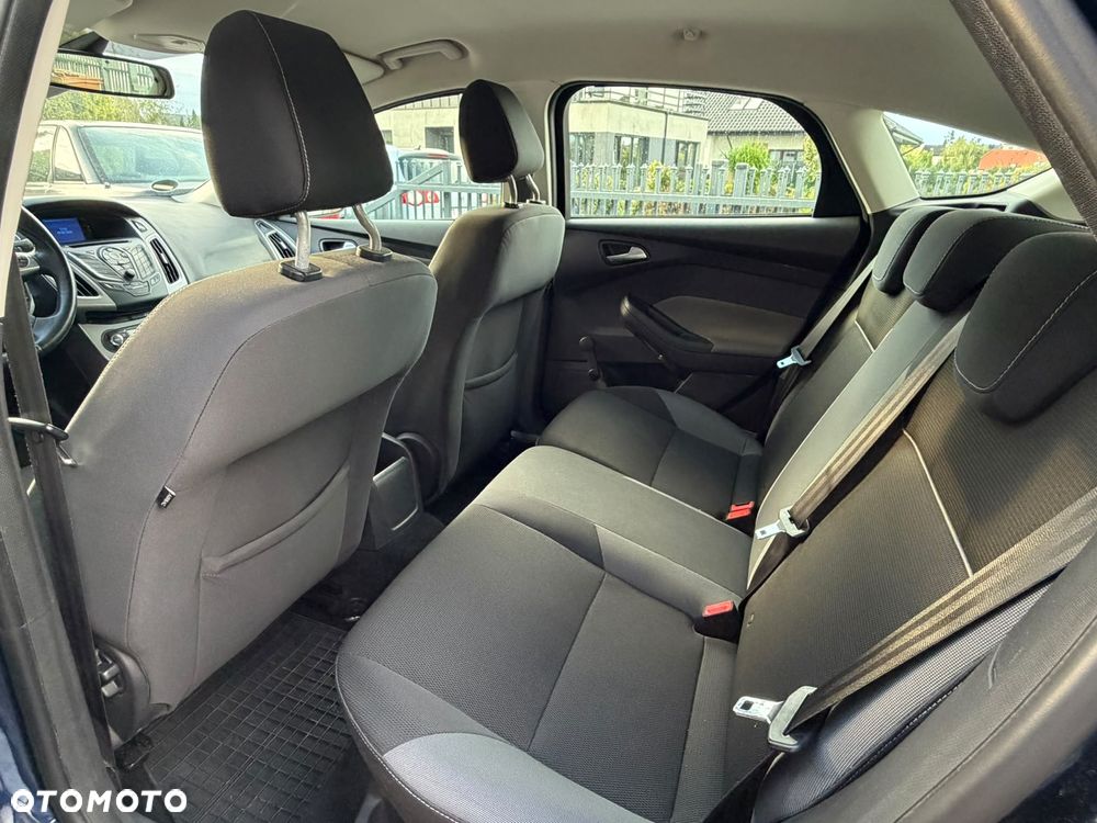 Ford Focus 1.6 Edition Start - 22