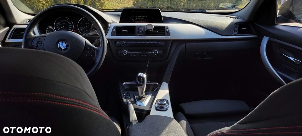 BMW Seria 3 320d Efficient Dynamics Edition - 11