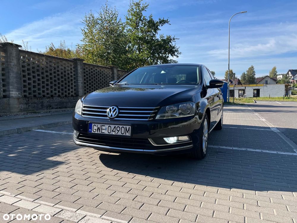 Volkswagen Passat - 4